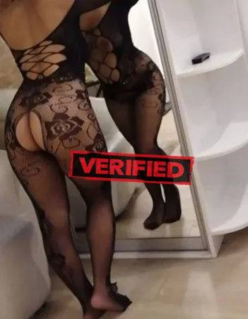 Adelaida blowjob Prostitute Pornichet