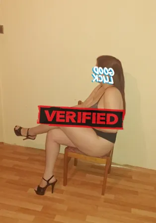 Angela ass Prostituta Paredes